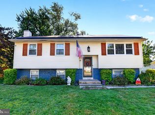 15 Lynn Dr, Sicklerville, NJ 08081