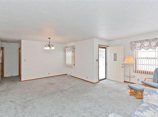 2607 E 40th St, Des Moines, IA 50317