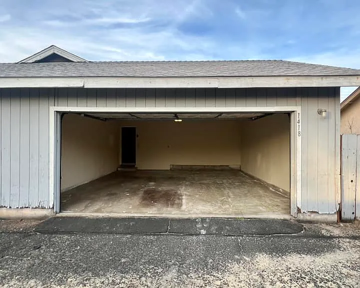 1418 Sylvan Ave — Photo 12