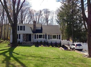 75 Hunters Ln, Sparta, NJ 07871