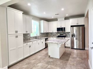 1001 Matthews Run Way, Roseville, CA 95747