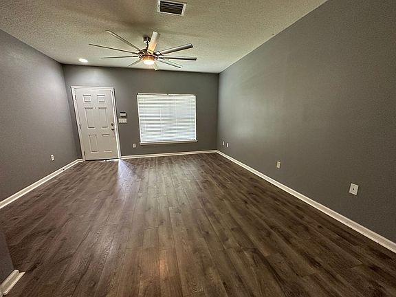 5th image of 8145 Summerside Cir