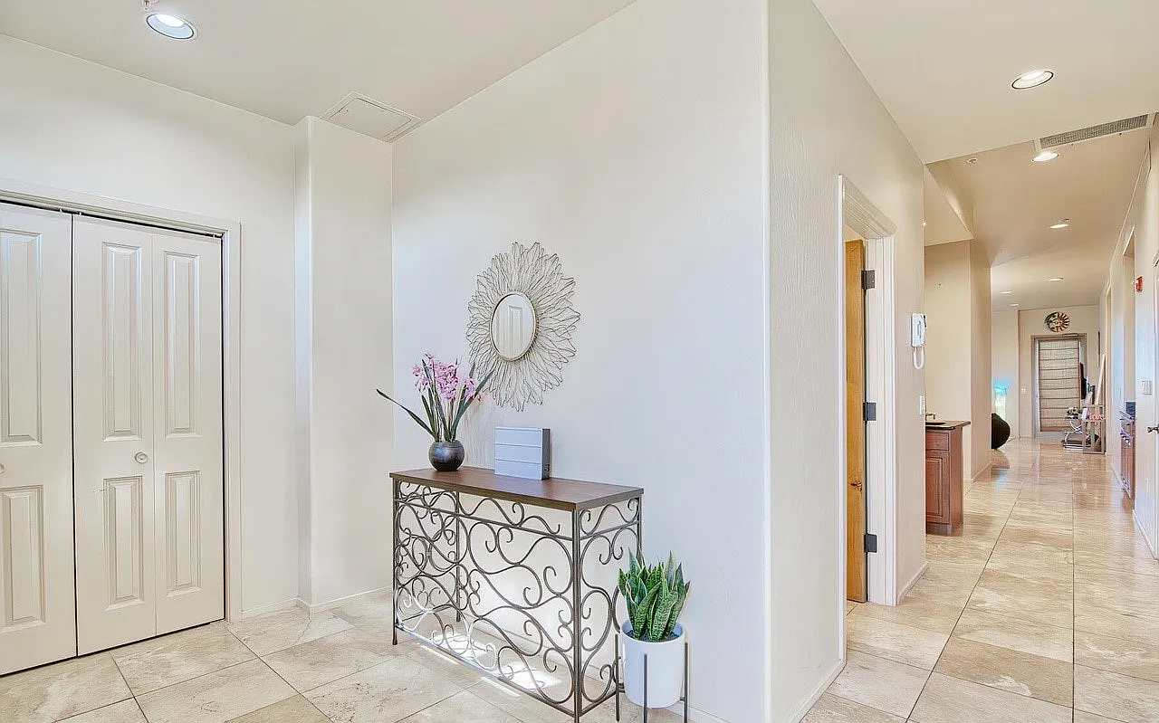 446 North Campbell Avenue — Photo 3