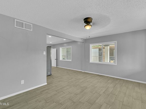5th image of 458 Chapel Pl