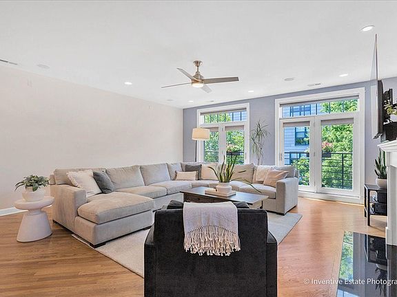 3rd image of 2147 N Talman Ave #3