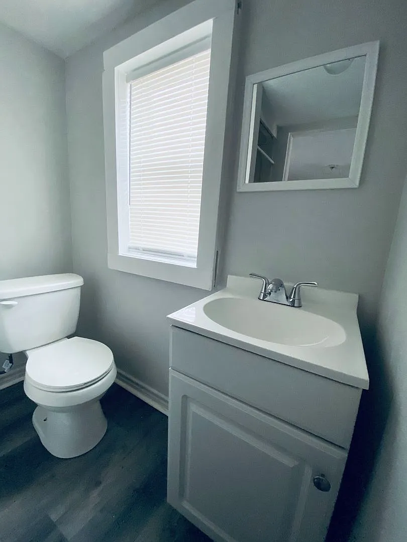 Cute Efficiency Home Available Now — Photo 4