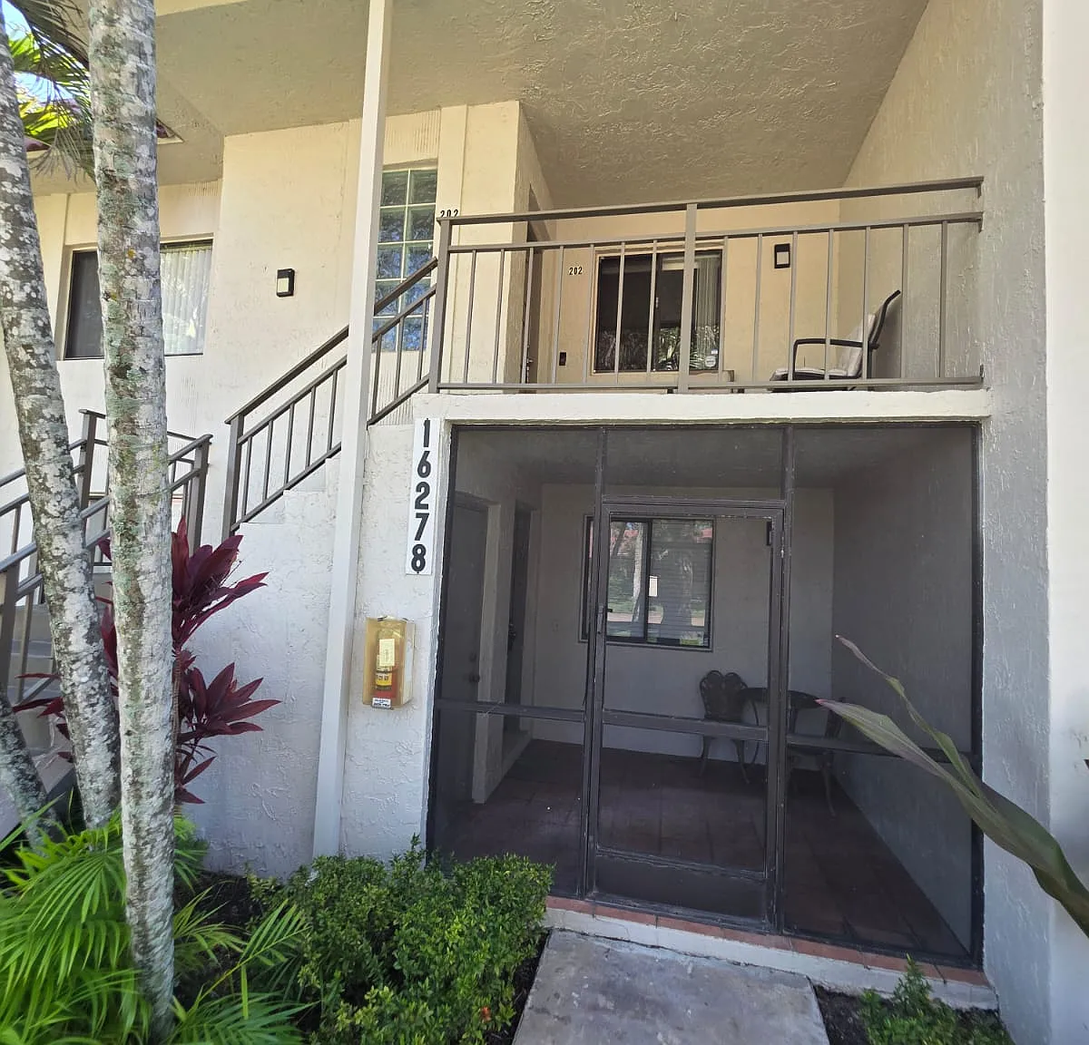 2 bed, 1235 sqft, $2,400 — Photo 2
