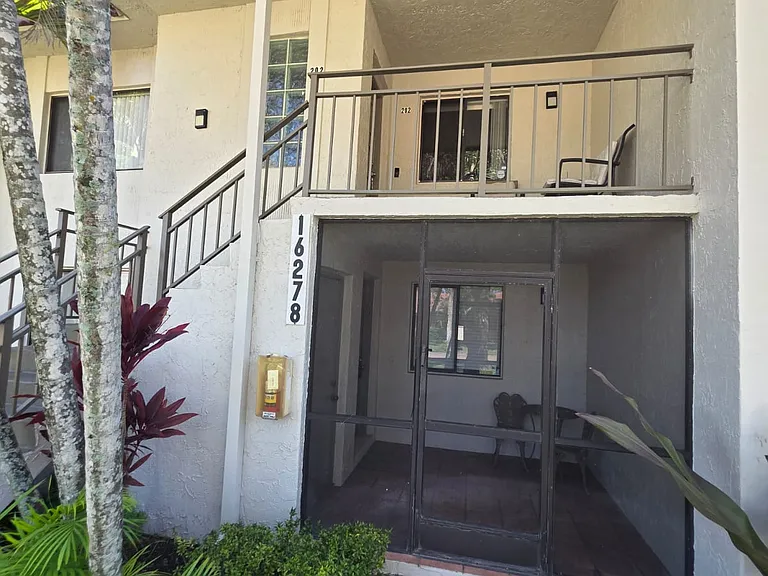 16278 Laurel Dr #202 — Photo 2