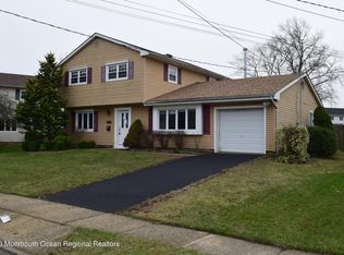 18 Carlow Way, Hazlet, NJ 07730