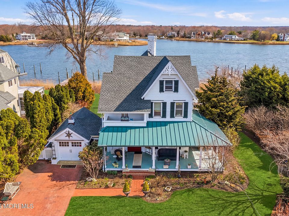 1st image of 585 Little Silver Point Road