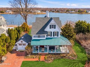 585 Little Silver Point Rd, Little Silver, NJ 07739