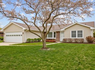 109 Glenridge Ln, Schaumburg, IL 60193