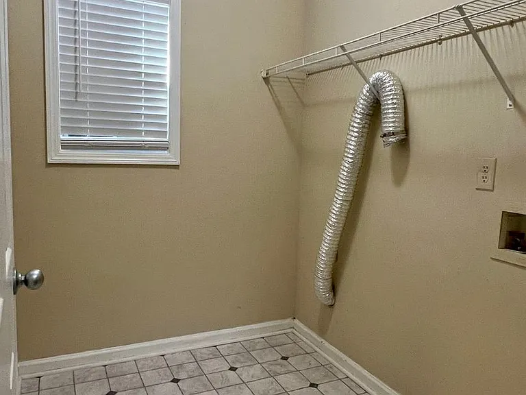 983 Yancey Ct — Photo 26