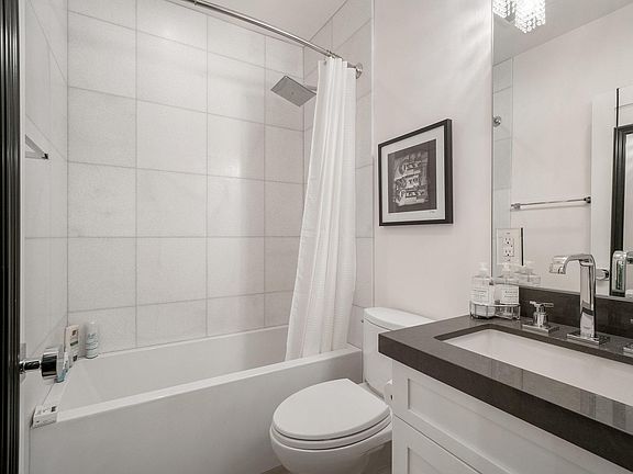 4th image of 1834 Mason St #A