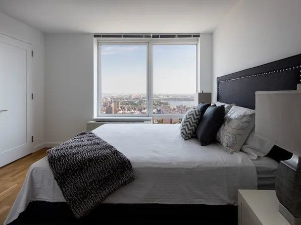 1214 5th Avenue image 3 of 15