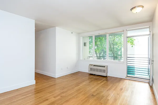 Rented by Nooklyn NYC LLC | media 24