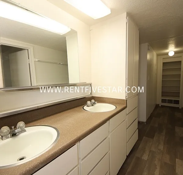 809 S 4th Ave #15 — Photo 7