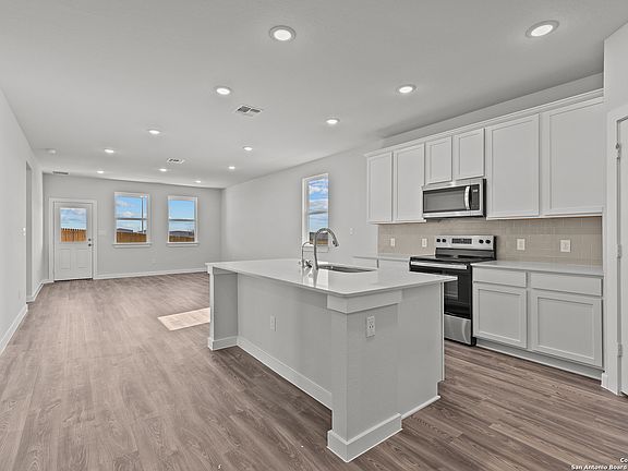 5th image of 2517 Solon Lane