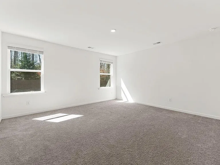 103 Dewitt Dr — Photo 22