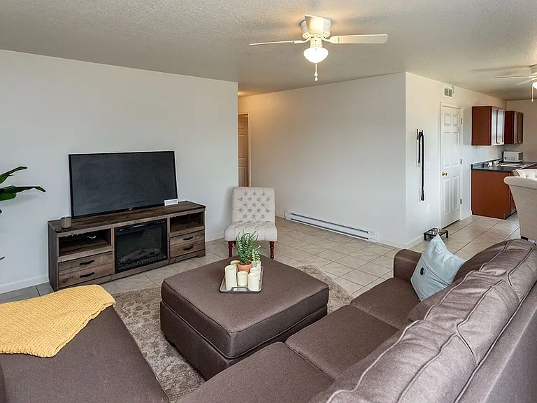 Grandview Meadows — Photo 9
