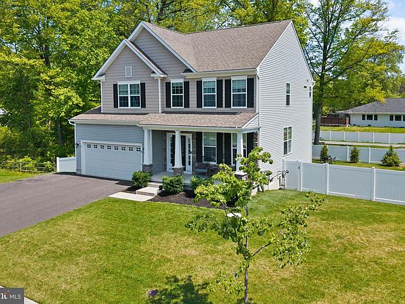 2nd image of 6 Buck Ln