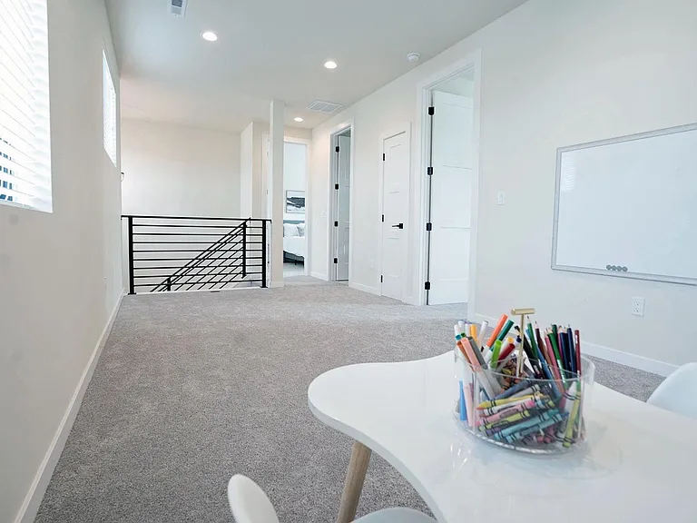 3316 N Rosalia Rd — Photo 33