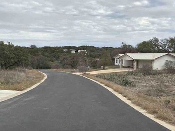Exterior Neighborhood (street photo)