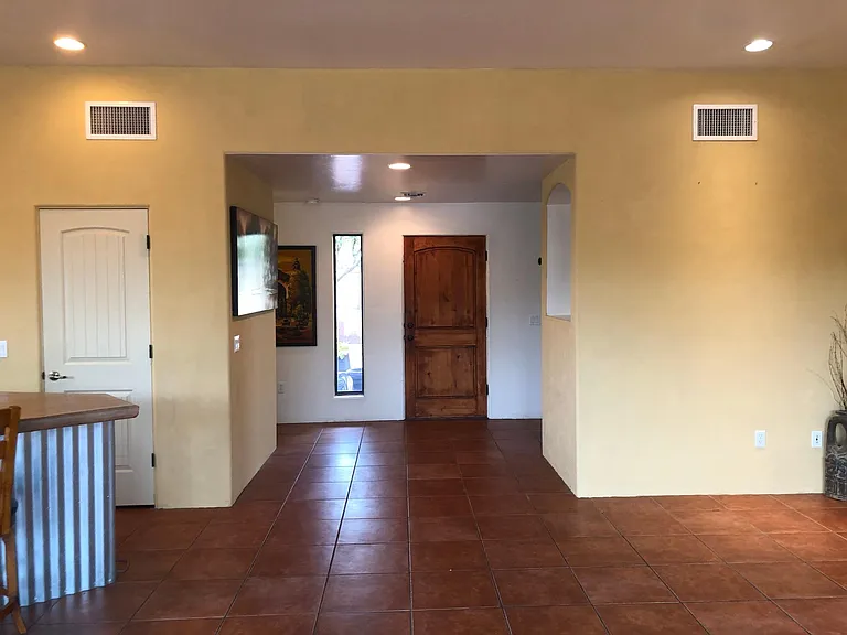 1624 E Goldenrod Ln — Photo 10