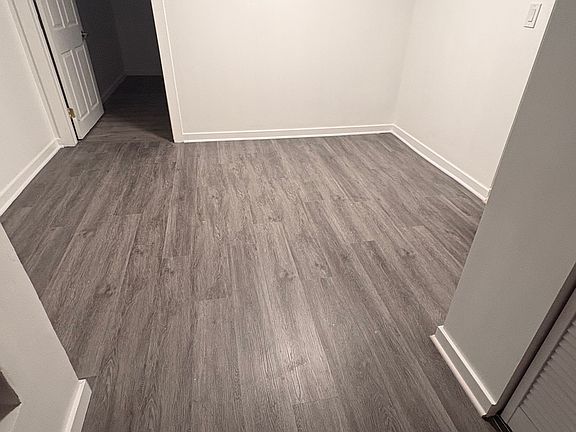 3rd image of 411 Bowen Ct