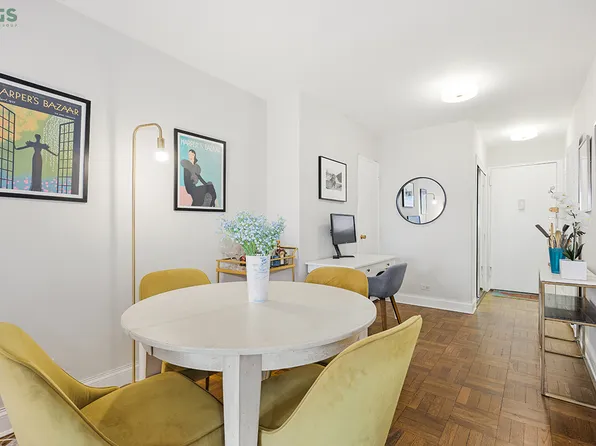 101 West 12th Street image 3 of 10