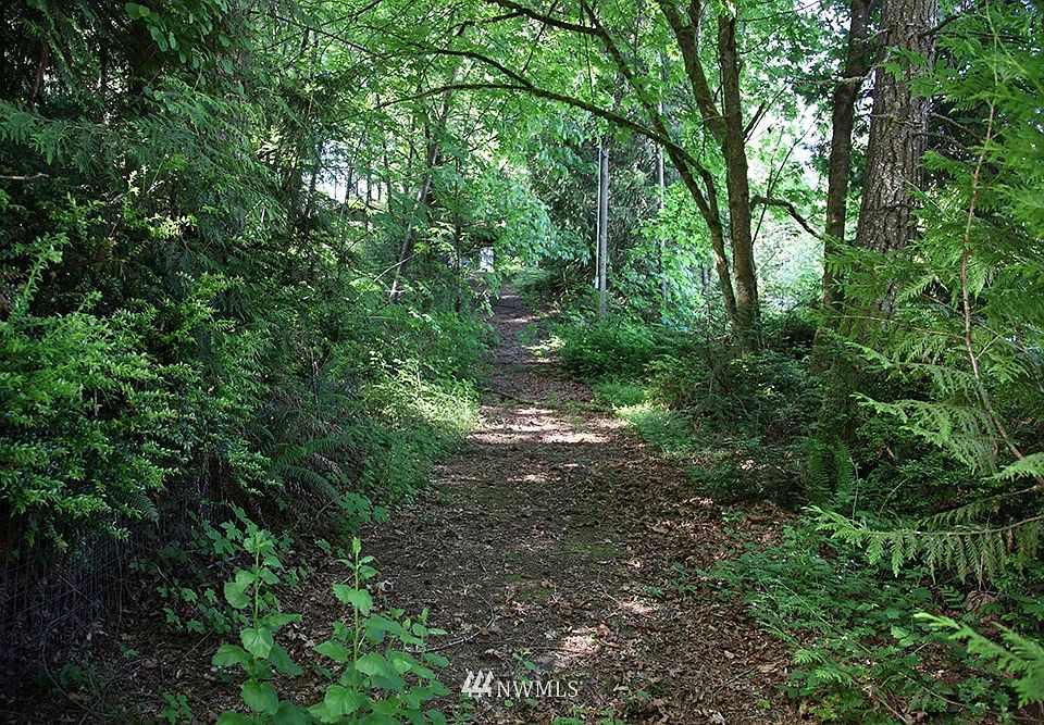 1st image of 553 SW Black Jack Lane