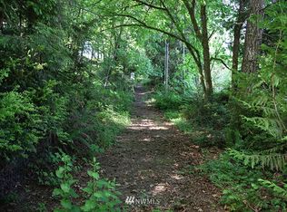 553 SW Black Jack Ln, Pt Orchard, WA 98367