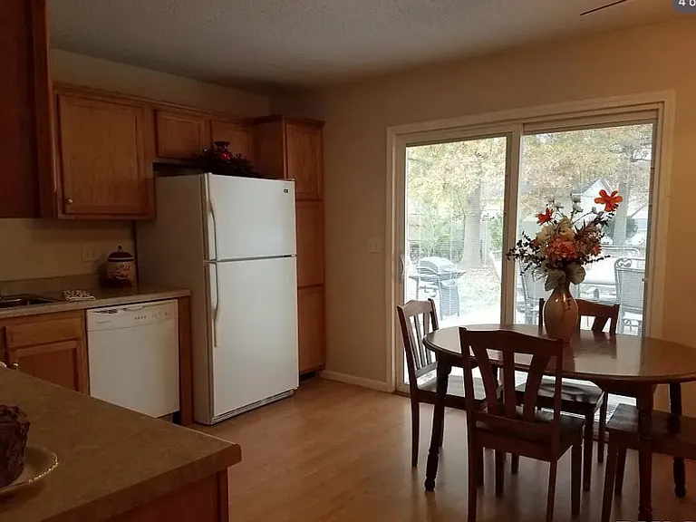 61 Westminister Dr — Photo 3