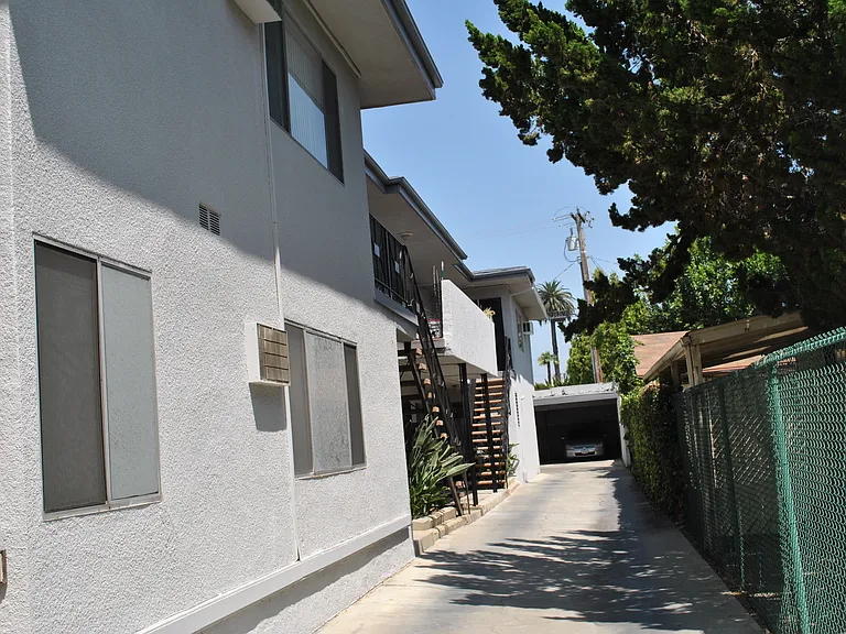 2064 Meridian Ave #1 — Photo 3