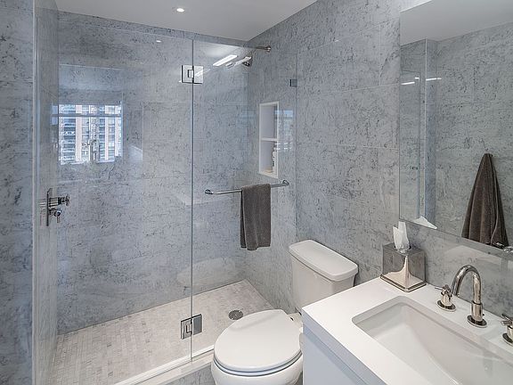4th image of 160 W 66th St APT 30C