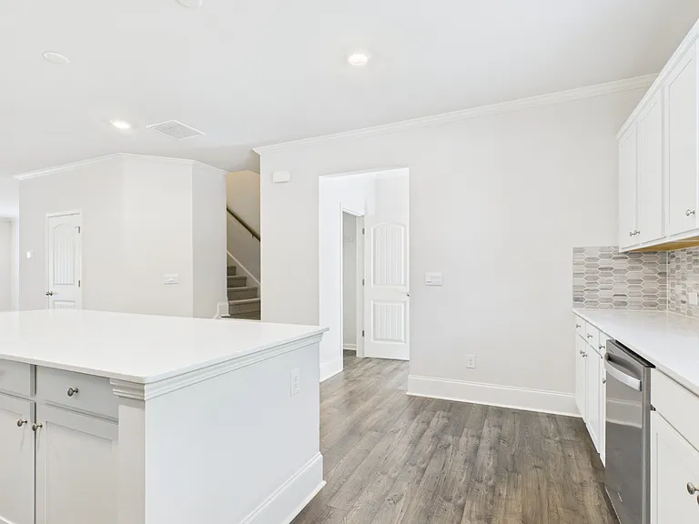 217 Vista Lane Towne Lake Hls #2 — Photo 4