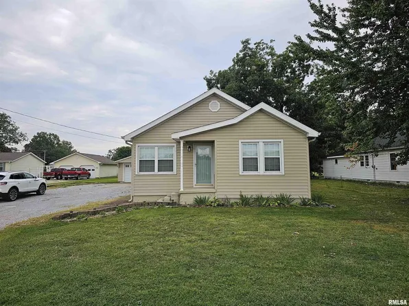 744 E 12th St, Metropolis, IL 62960