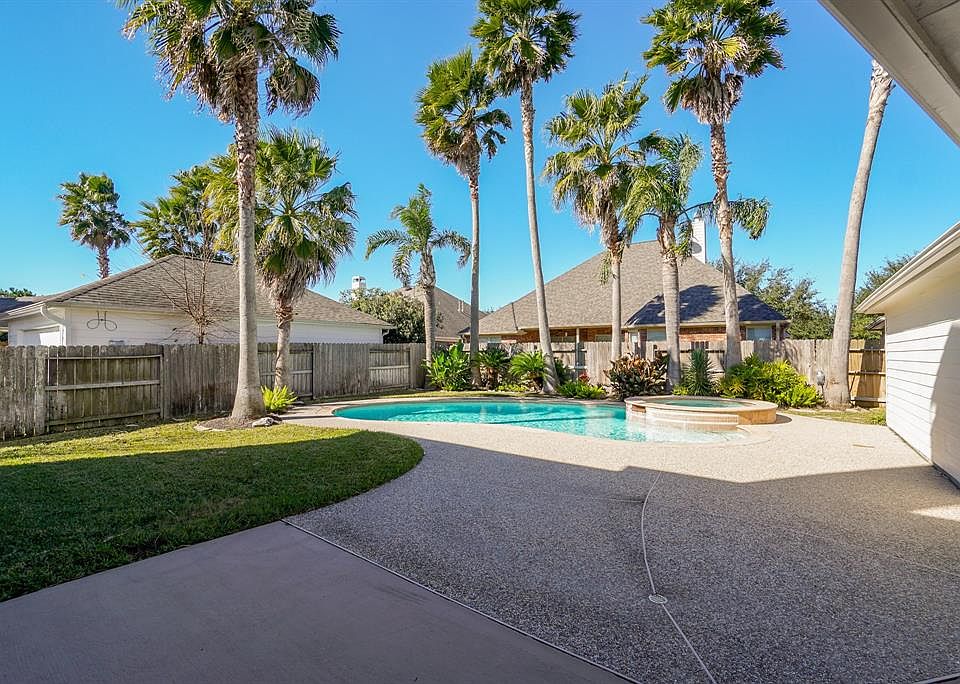 Vacation EVERY day in your own backyard!