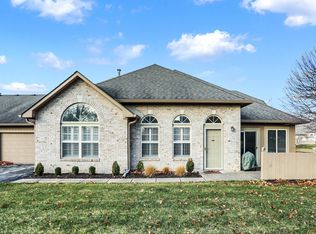 11290 Vineyard Dr, Fishers, IN 46038