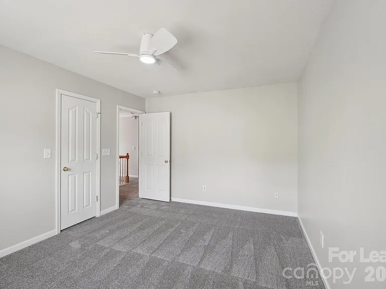 14417 Laurel Tree Ln — Photo 31