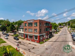 29 Woodruff St, Saranac Lake, NY 12983