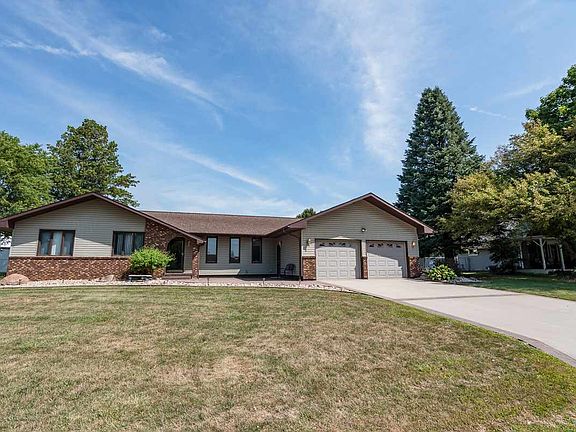 2nd image of 1503 Cantebury Cir