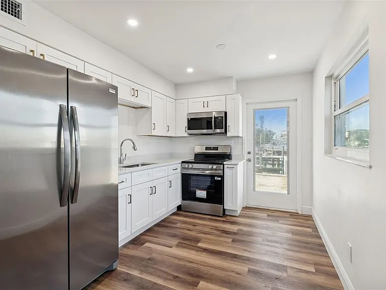14919 N Bayshore Dr #1 — Photo 14