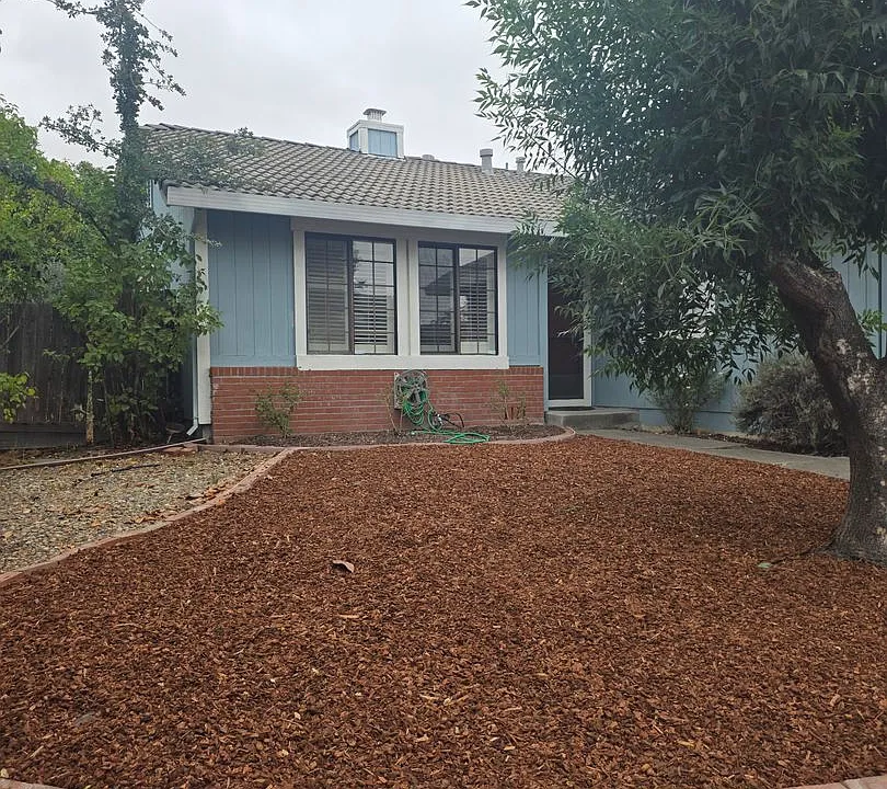1145 Daniel Dr