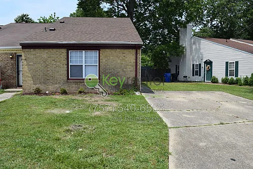 579 Peregrine St Photo 1