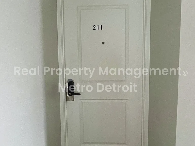 22148 Dante St #211 — Photo 3