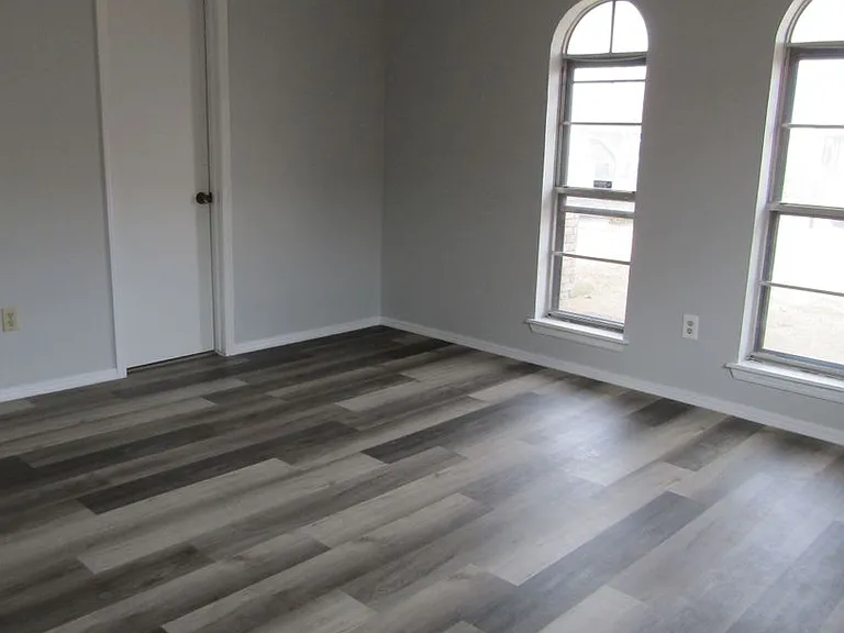 7008 NW Kingsbury Ave — Photo 14