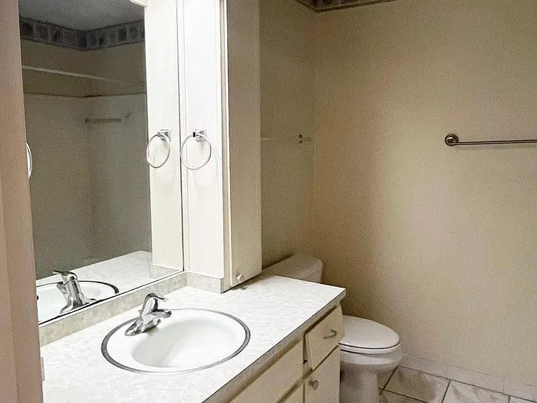 455 Mall Blvd #101 — Photo 9