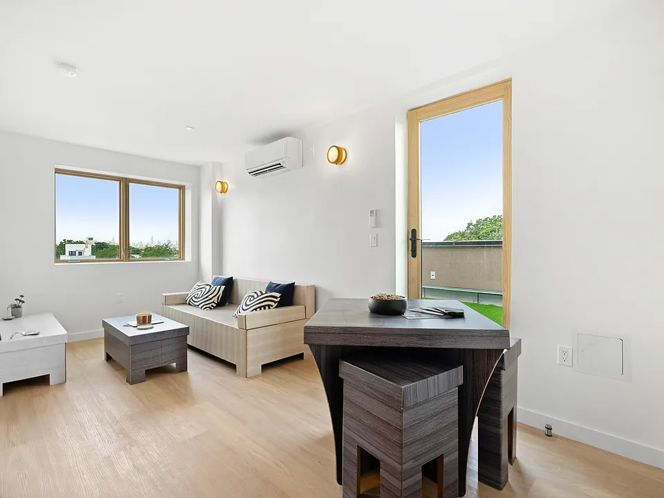 11 Weirfield St #7B