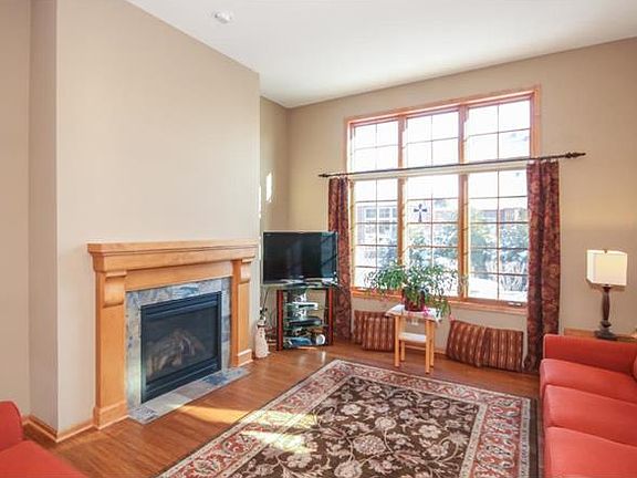 5th image of 75 Deerwood Ct